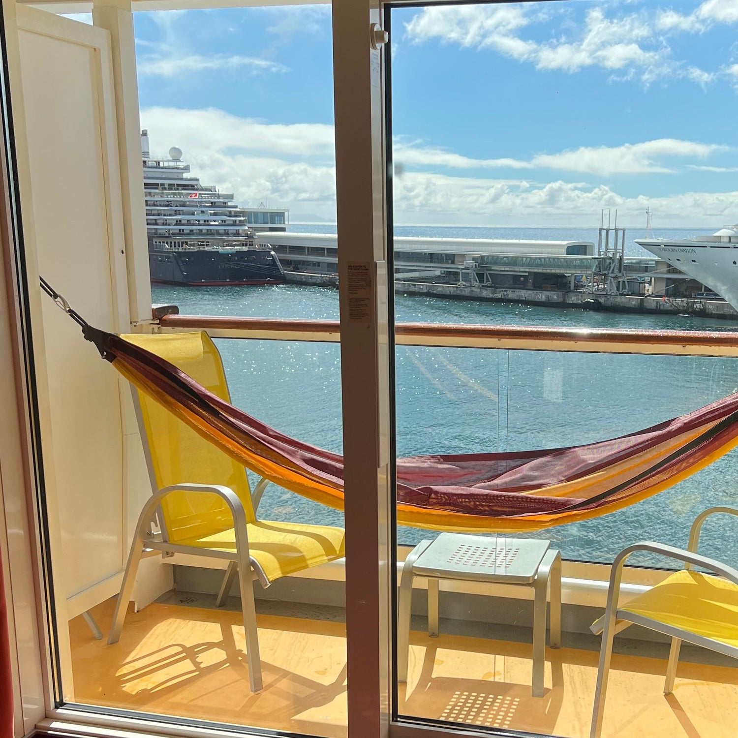 Der Härtetest: 1.000 CRAZYCHAIR Hängematten im Dauereinsatz geprüft.