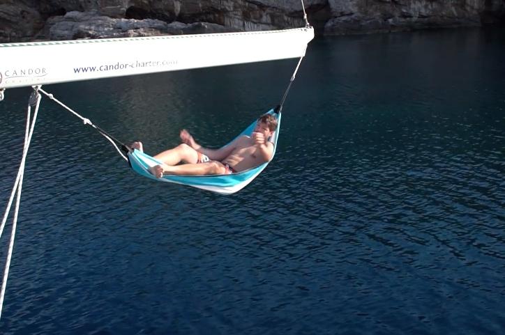 Die perfekte Art, an Bord von Booten abzuhängen, hat CrazyChair entwickelt.