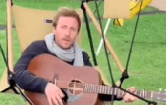 MEMORIES - CrazyChair Moments - Gitarrenmusik aus dem Hängesessel