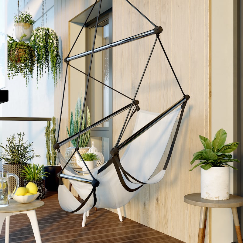 Moderner Hängesessel für Balkon oder Innenbereich mit Pflanzen-Deko und stilvollem Design